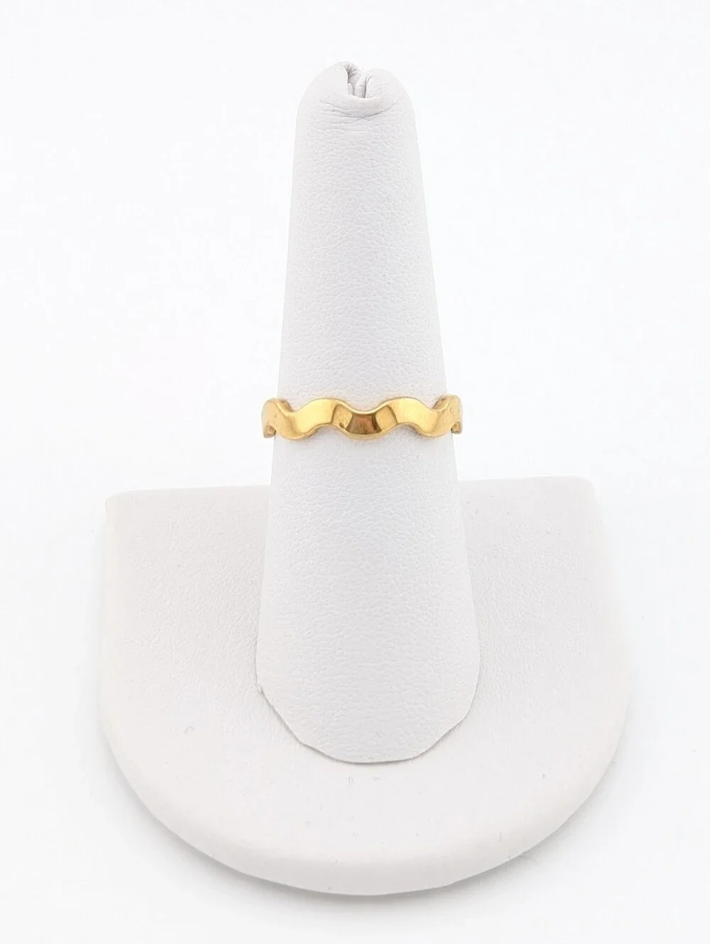 Vintage Avon Gold Wavy Band Ring - Gold Estate Jewelry